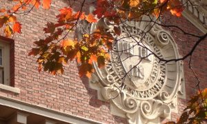 Harvard University campus logement perkins hall automne